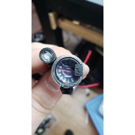 Auto Meter Tach